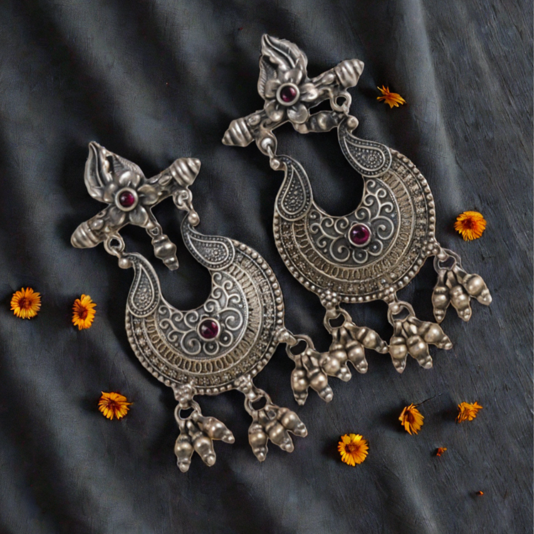 Gul Chetak Chaandbali Earrings