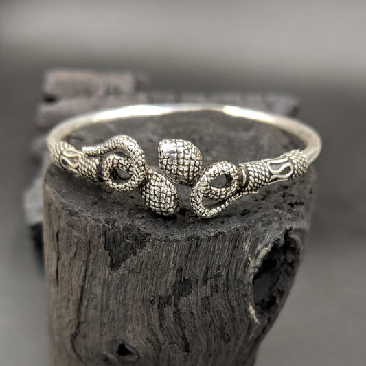 Kalyug Charm Bracelet - Snake Mouth