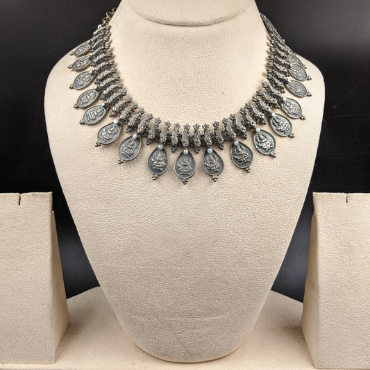 SILVER JEWELLERY Jewels by Revlis Neckpiece