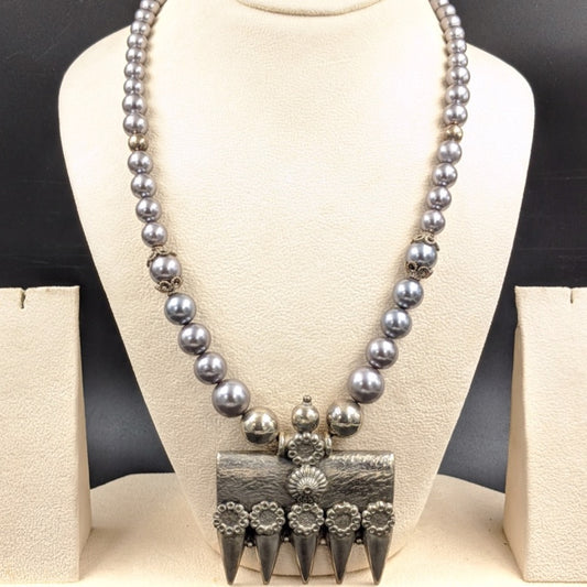 SILVER JEWELLERY Jewels by Revlis Neckpiece